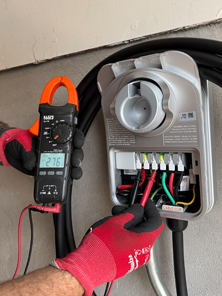 Voltage (Charger) example photo